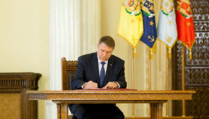 PENSII SPECIALE | Klaus Iohannis a promulgat legea pensiilor speciale