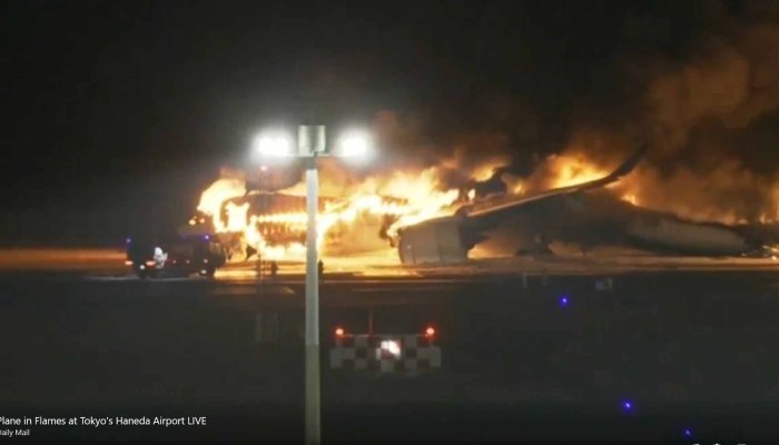 Japonia avion foc