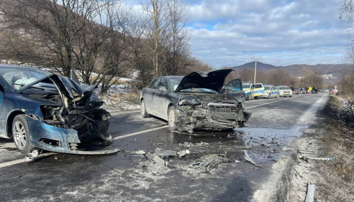 FOTO | Trafic blocat între Predeal și Râșnov, după un accident grav