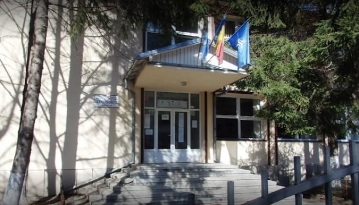 pretransfer profesoară liceul azuga