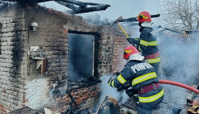 incendiu bănești locuință