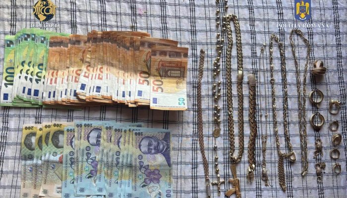 percheziții Dâmbovița și Argeș