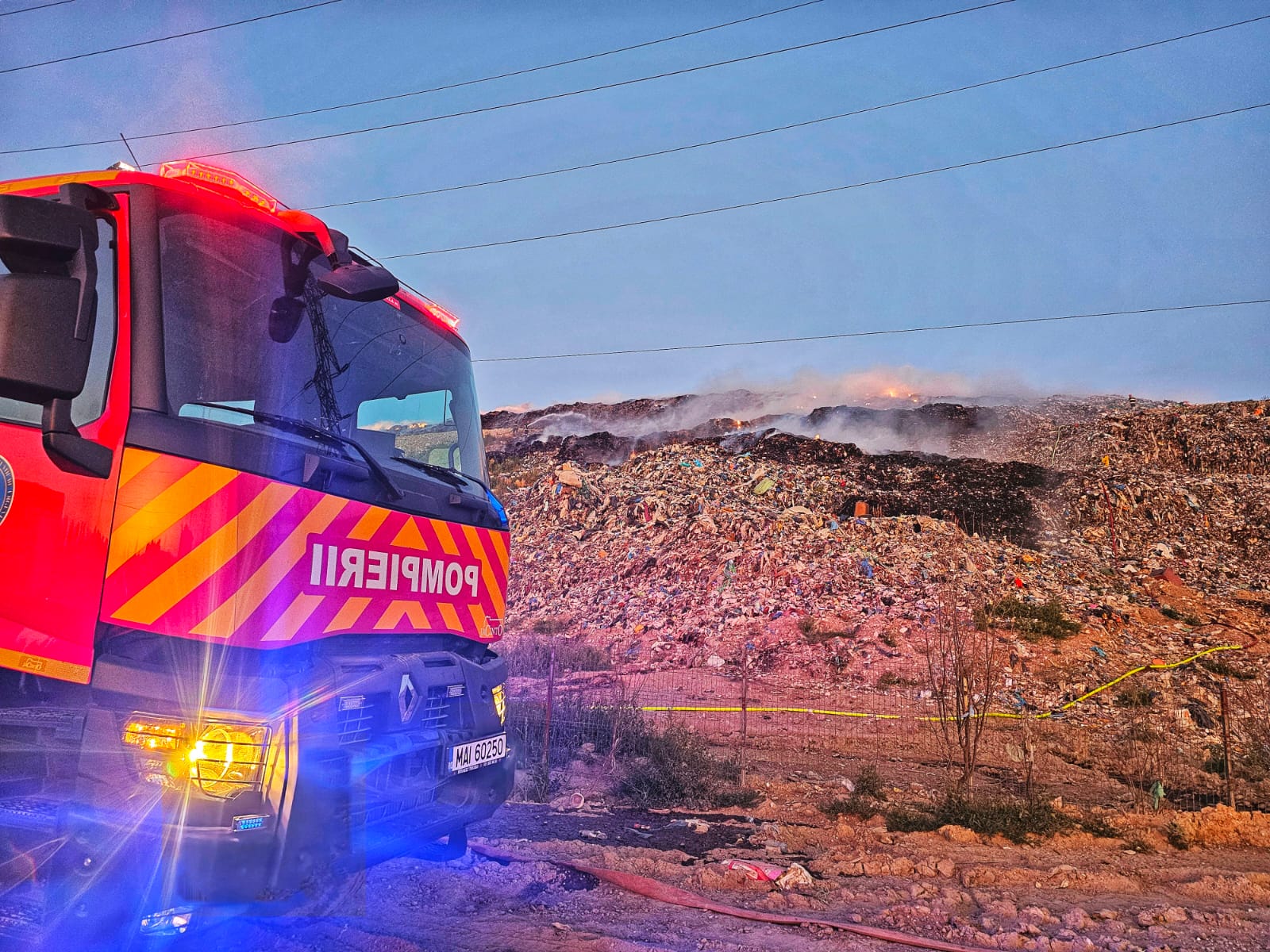 incendiu gunoi Aninoasa