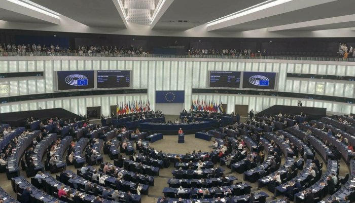 Moţiunea împotriva Comisiei Europene