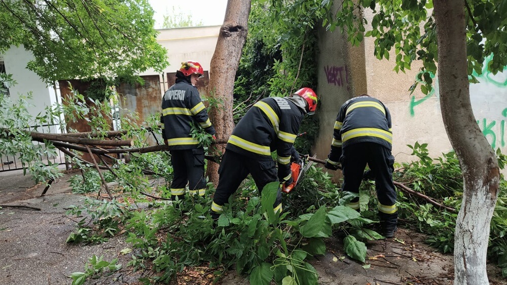 alertă vijelie pagube ploiești