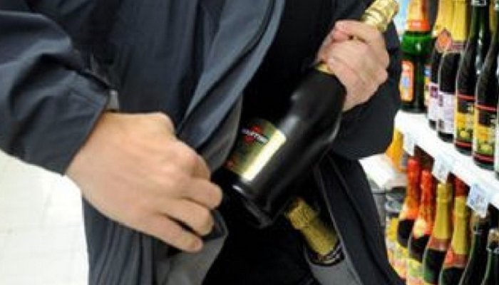 Bărbat furt alcool