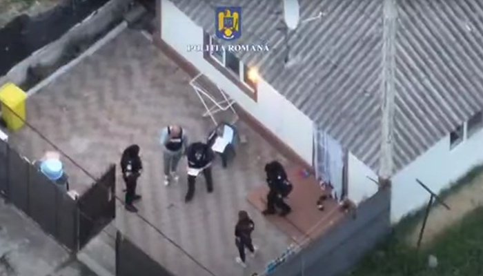 percheziții proxenetism