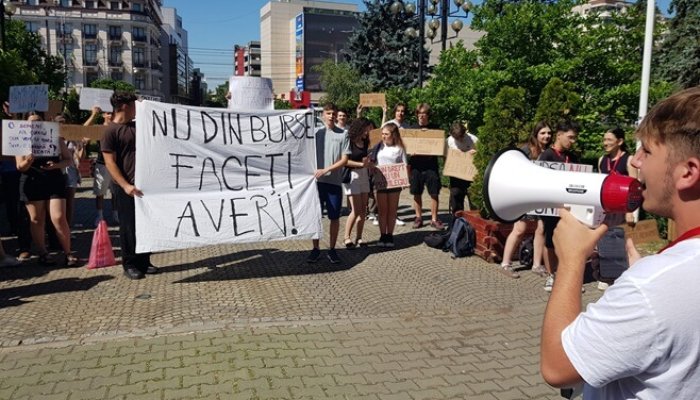 burse învățământul preuniversitar
