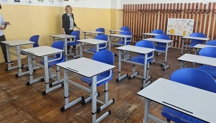 mobilier școli florești călinești