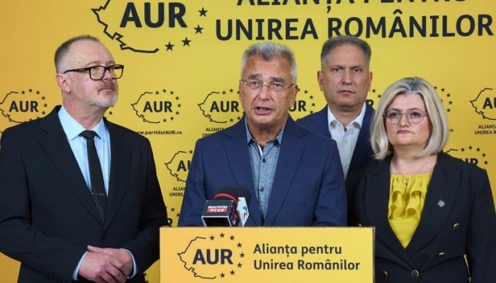 AUR