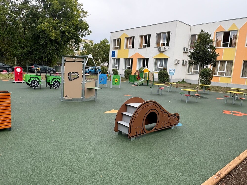 loc de joacă creșa upetrom