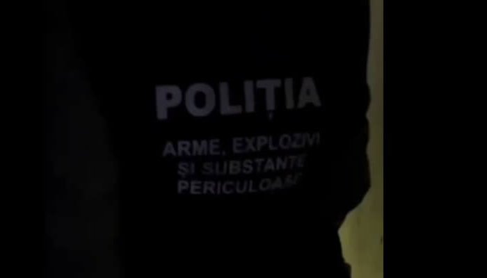 percheziții articole pirotehnice