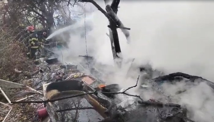 foc incendiu deșeuri vegetație