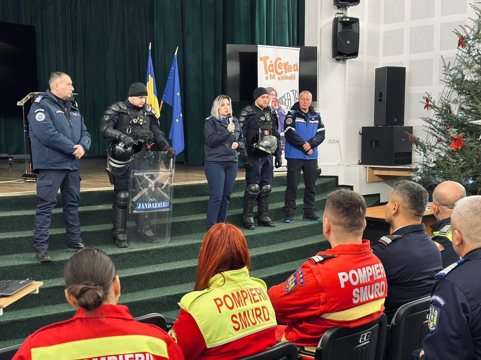 Polițiști jandarmi pompieri