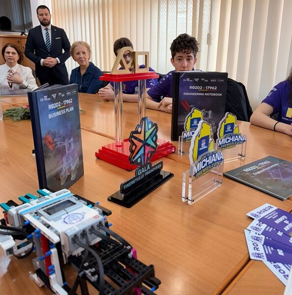 ro2d2 robotica proiect arheologie ftc cnmv