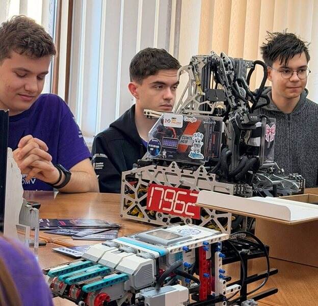 ro2d2 robotica proiect arheologie ftc cnmv