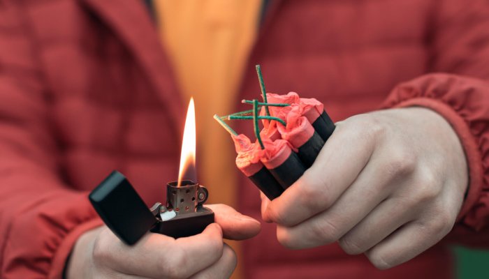 petarde și artificii 