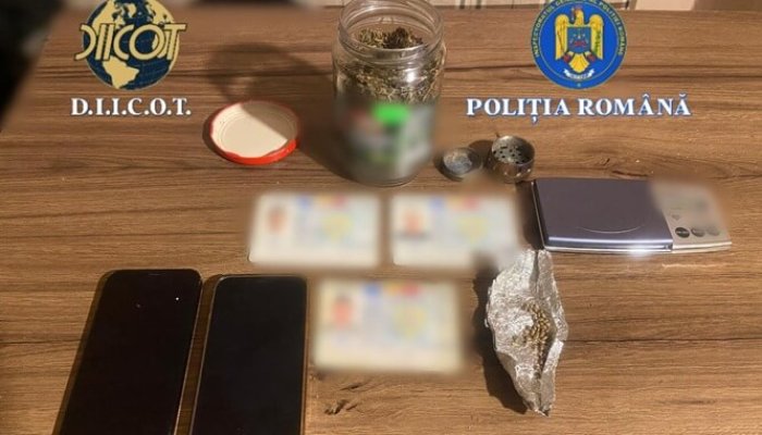 adolescent omorât de prieteni perchezitii droguri cenei