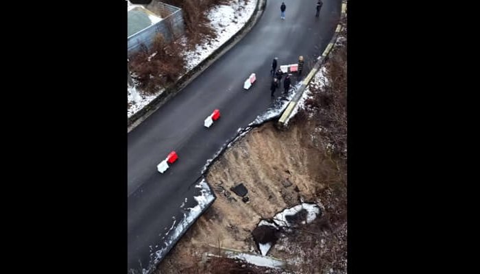 teren surpat bulevardul carol I câmpina