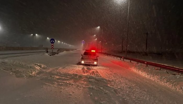Mai multe sectoare de autostrăzi și drumuri naționale, ÎNCHISE miercuri dimineață