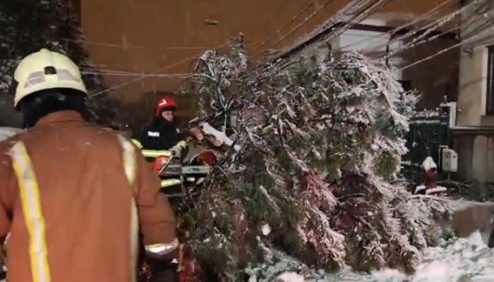 UPDATE. Zeci de avarii la rețeaua de energie electrică, raportate în Prahova. Care sunt localitățile afectate