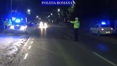 Tânăr din Dâmbovița, aflat sub influența alcoolului, oprit de două ori în trafic, azi-noapte, pe Valea Prahovei