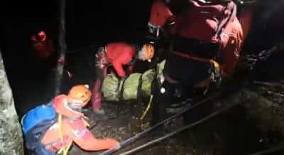 VIDEO Operațiune de șase ore pentru salvarea tânărului rănit, în șoc hipotermic, accidentat în Bucegi