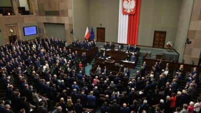 Polonia cere un al șaptelea pachet de sancţiuni impuse faţă de Rusia