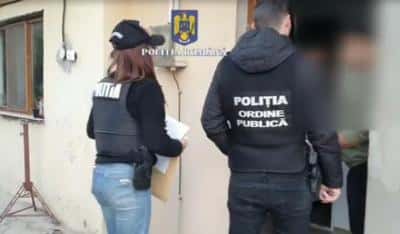 VIDEO Percheziții în comune din jurul Ploieștiului, într-un dosar privind furturi din cisterne
