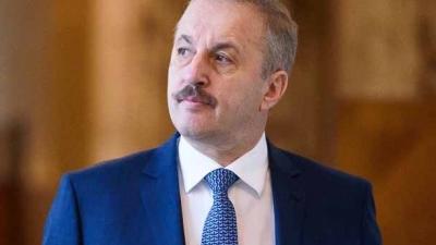 Vasile Dîncu a demisionat din funcţia de ministru al Apărării Naţionale