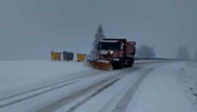 VIDEO 🎦 Drumuri naționale blocate de ninsoare, luni după-amiază