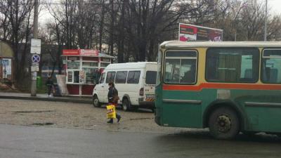 Noul program de transport de călători între localităţile din Prahova, pus în dezbatere de CJ