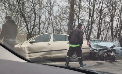 Accident grav pe DN72 Ploiești - Târgoviște. Două victime, una dintre ele încarcerată