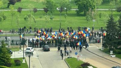 Miting AUR. Patru persoane sancţionate că l-au agresat pe Ludovic Orban