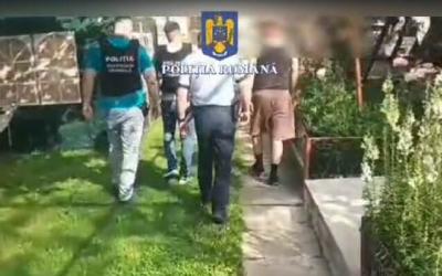 VIDEO 🎦 Un prahovean este acuzat de viol asupra a două minore cu grad de handicap. Acesta avea fetele în plasament